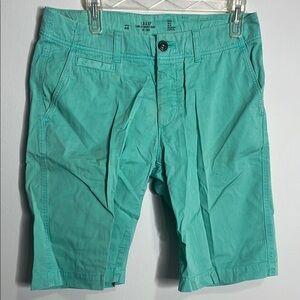 H&M Green Flat Front Shorts Tailored Fit
